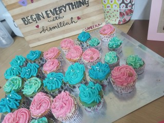 Rose And Bubblegum Cupcakes
