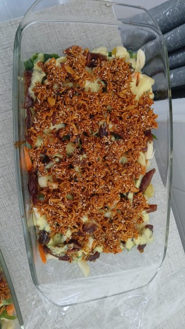 Crunchy Date Salad