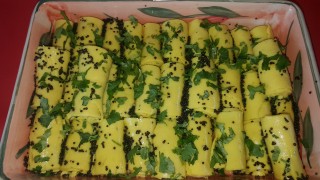 Khandvi .(patudi)