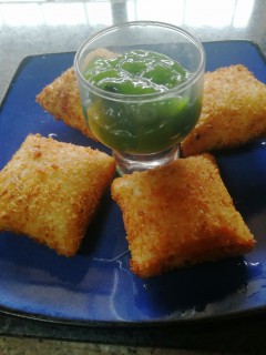 Cheesy Chicken Pasta Parcel