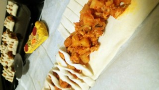 Chicken/potato Twist Pies